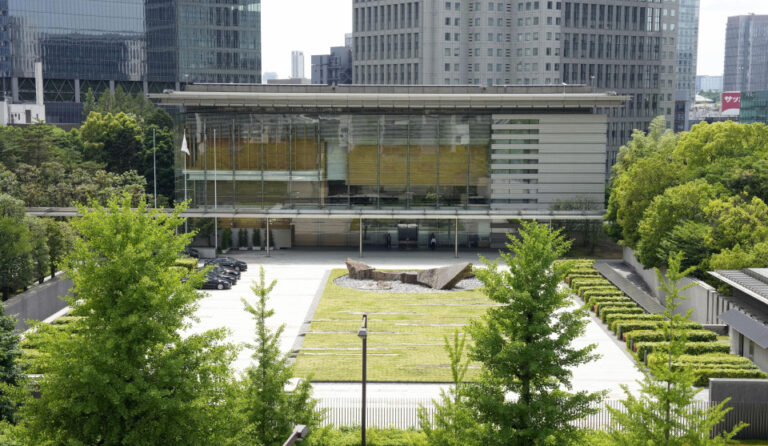 Le Japon réfléchit à la réutilisation du sol de nettoyage de Fukushima sur le terrain du bureau PM