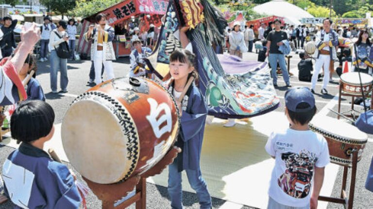Festival do Castelo de Marugame comemora com apresentações animadas