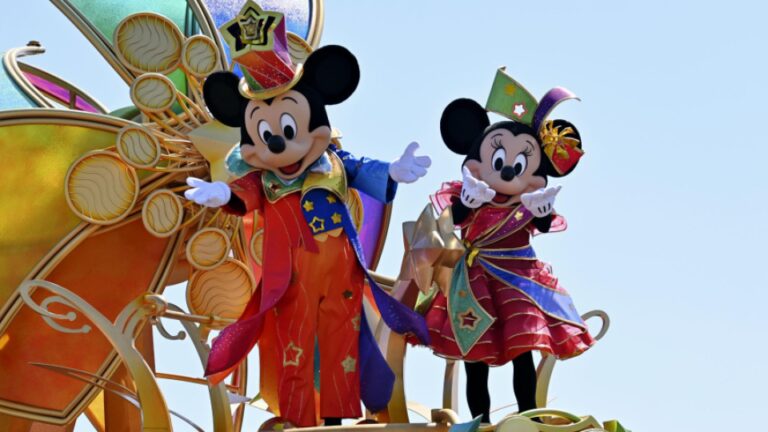 L'opérateur de Tokyo Disney Resort peut réduire les prix des billets pour les parcs à thème
