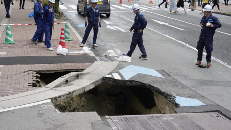 Un gouffre de 4 mètres de long apparaît dans le sud-ouest du Japon, personne n'a blessé