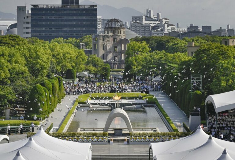 Hiroshima exhorte les jeunes à se résister aux armes nucléaires sur le 80e anniversaire de la bombe atomique