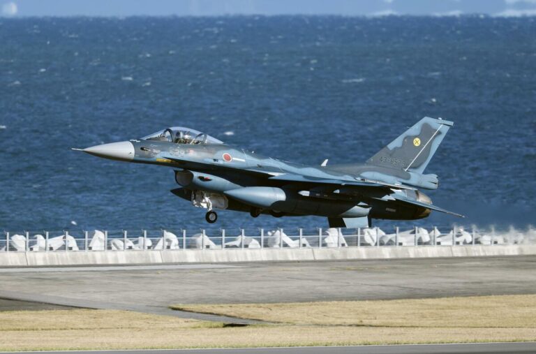 SDF F-2A Fighter Jethes dans le Pacifique au large de l'est du Japon, Pilote a sauvé