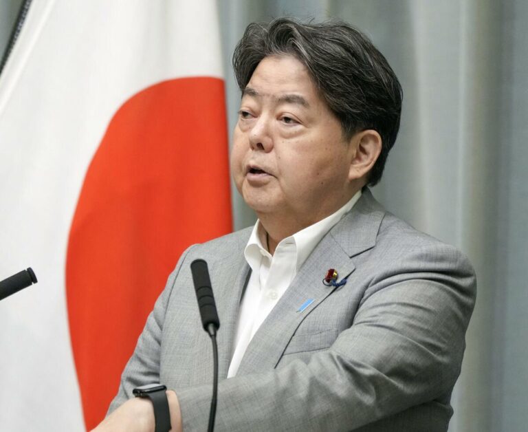 Vidéos ridiculisant le Japon Empereur en temps de guerre publié sur les réseaux sociaux chinois