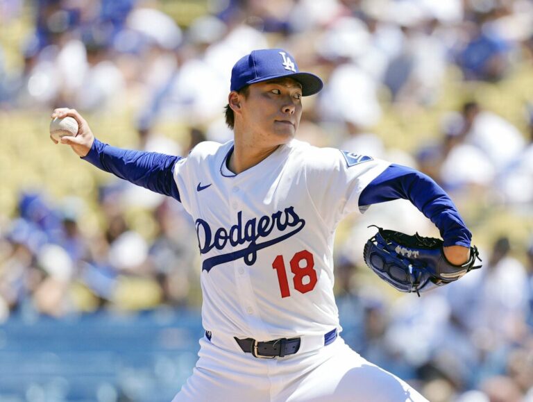 Fans de Yamamoto 10, égal à MLB Career High, dans la victoire de Los Angeles sur l'Arizona