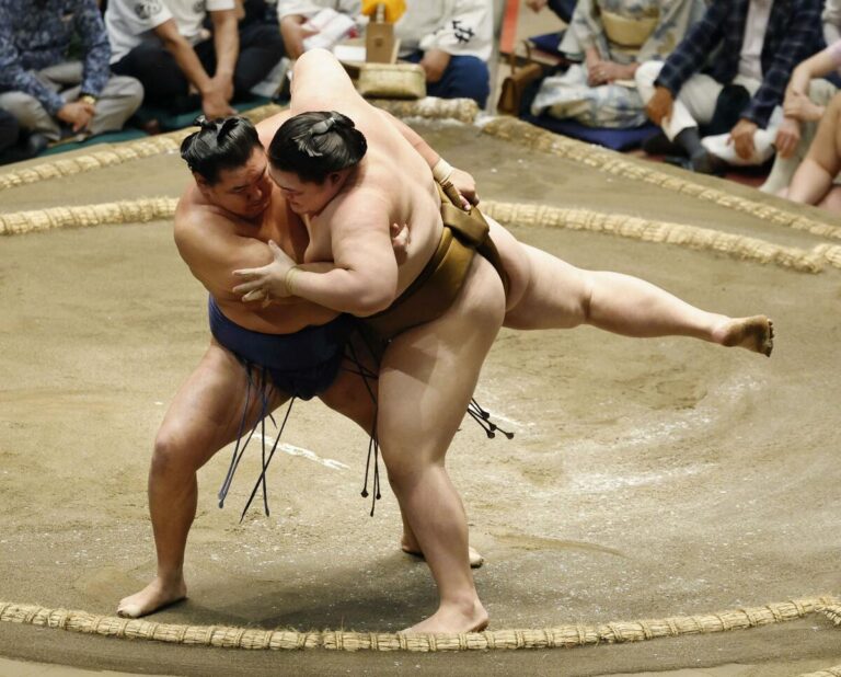 Hoshoryu bat OHO pour rester invaincu, maintenez 1 avance de 1 victoire à Tokyo