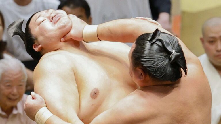 Hoshoryu vence o oponente bogey Takayasu e permanece invicto no 2º dia