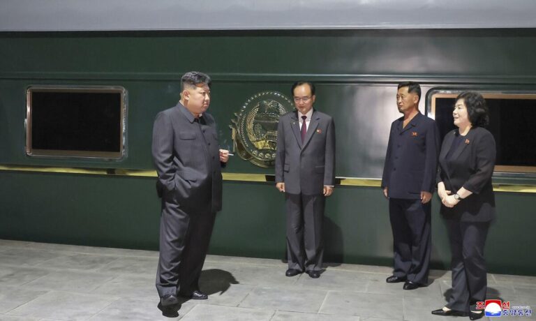 Kim de N. Corée entre en Chine à bord du train pour les événements de la Seconde Guerre mondiale: les médias