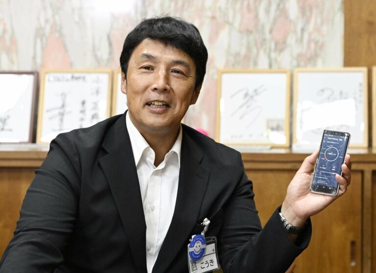 Le maire de Toyoake défend les lignes directrices de smartphone de 2 heures au milieu de contrecoups