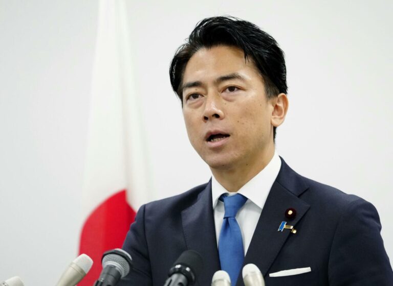 Le ministre agricole Koizumi rejoint la course au leadership LDP, se concentre sur l'économie du Japon