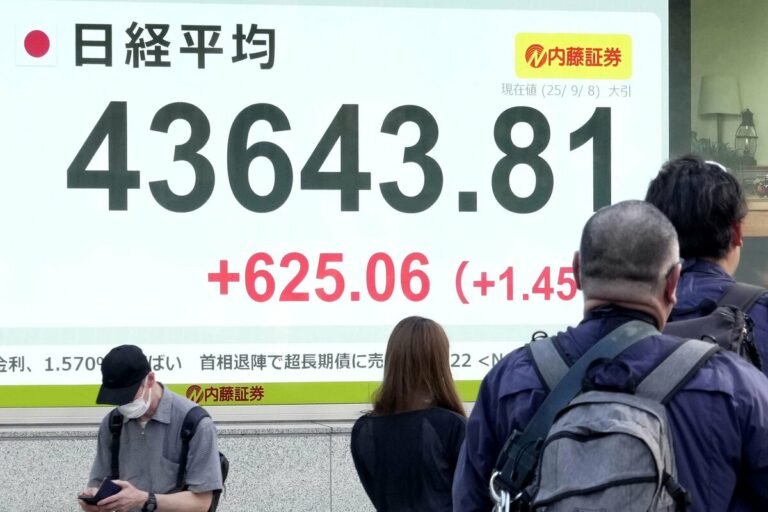 Les actions de Tokyo augmentent les espoirs de la politique économique après que le Japon PM décide de démissionner