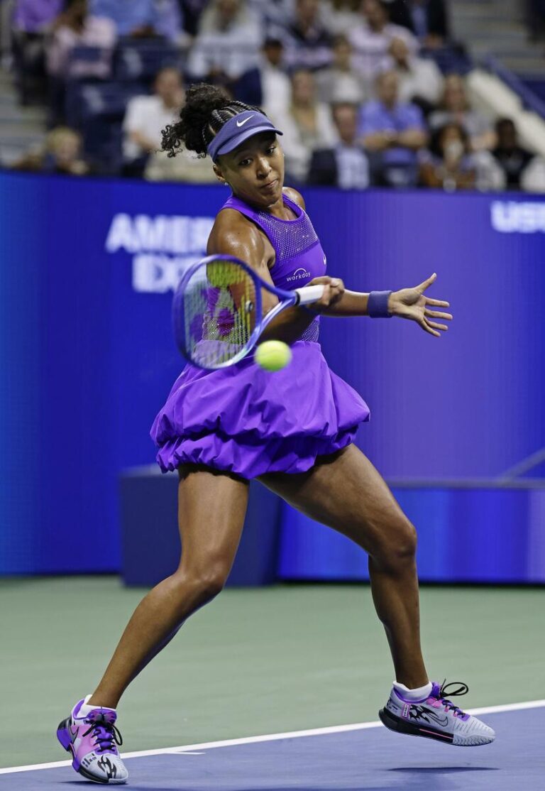 Osaka avance aux demi-finales ouvertes avec 6-4, 7-6 victoires sur Muchova