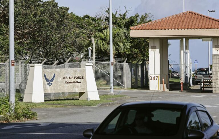 Tiré de prison confirmé pour américain d'avion sur l'agression sexuelle de mineur à Okinawa