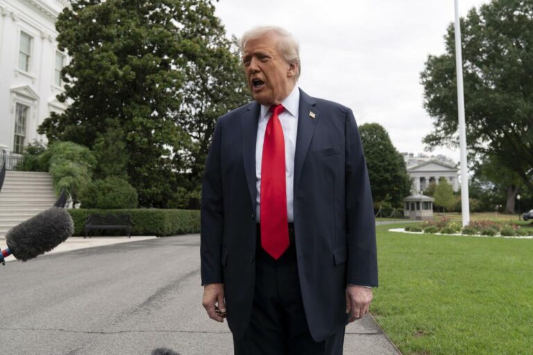 Trump dit sans au courant de l'annonce de la démission du PM du Japon