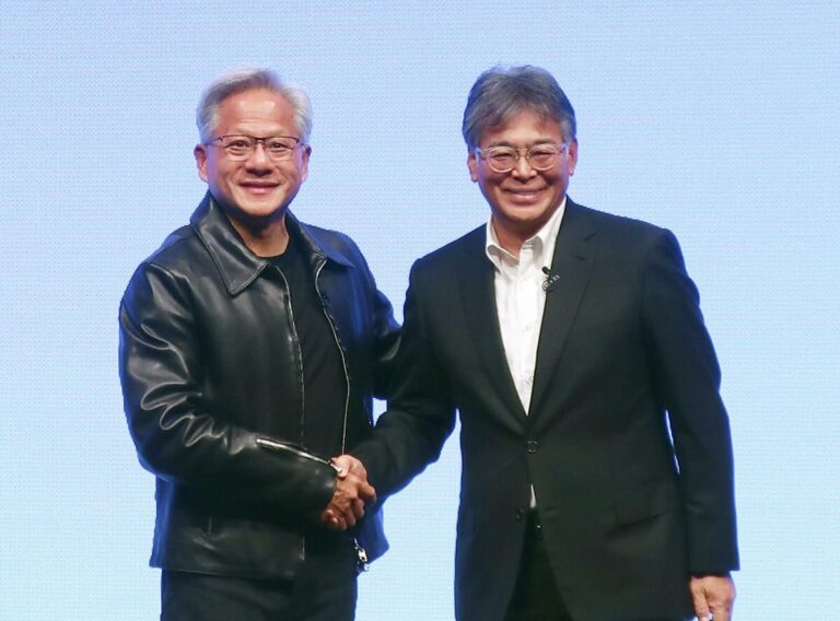 Fujitsu, US Chip Giant Nvidia pour développer des agents d'IA spécifiques à l'industrie