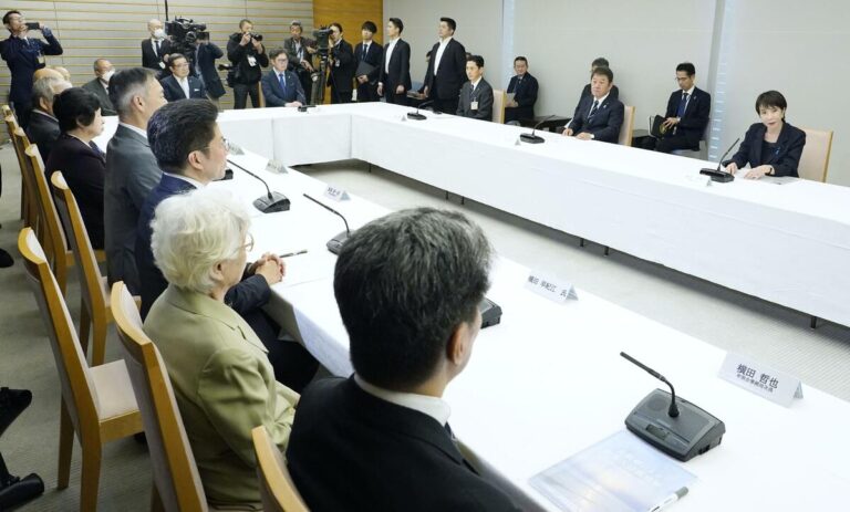 Le Premier ministre japonais Takaichi est prêt à rencontrer Kim pour le retour des personnes enlevées de Corée du Nord