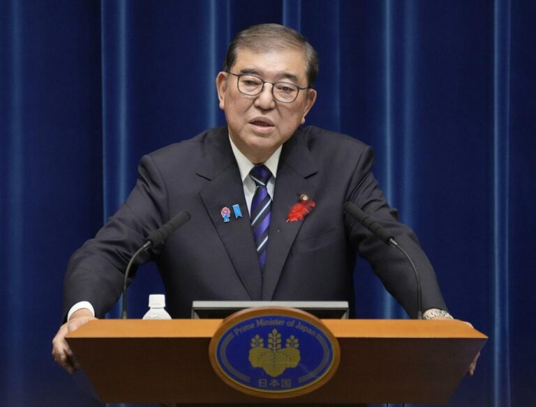 Le Premier ministre japonais sortant met l'accent sur le contrôle civil à l'occasion du 80e anniversaire de la Seconde Guerre mondiale. message