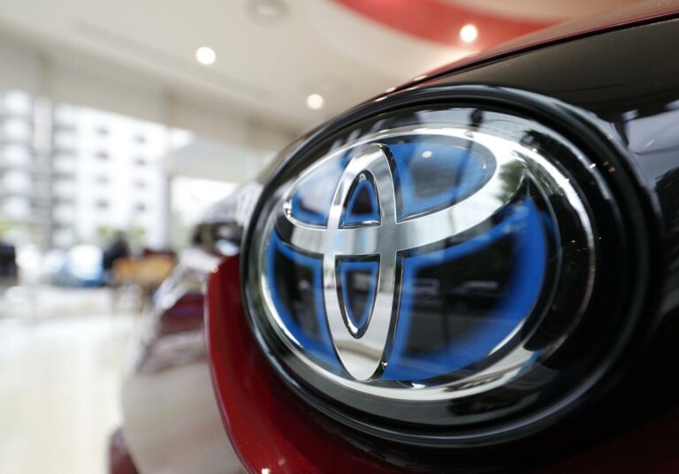 La production mondiale de Toyota baisse de 5,5% en novembre, 1ère baisse en 6 mois