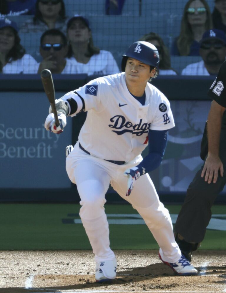 Ohtani triple, Sasaki lance une manche parfaite alors que les Dodgers gagnent à nouveau