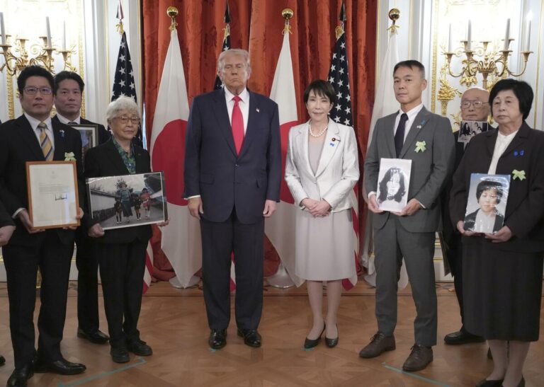 Trump rencontre des proches de ressortissants japonais enlevés par la Corée du Nord