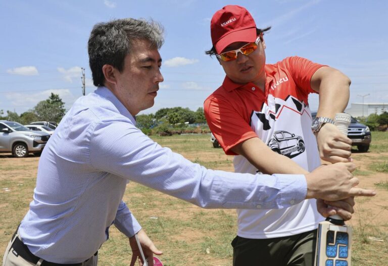 Un missionnaire japonais du cricket en Inde espère que les expatriés comprendront