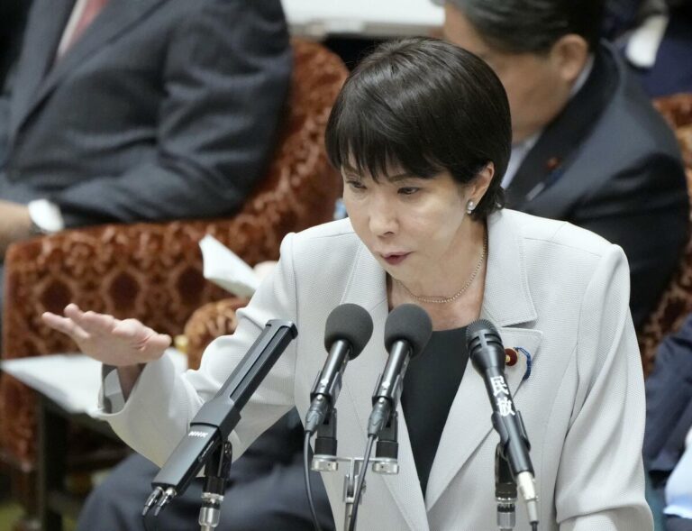 Le Premier ministre Takaichi dit de ne pas abandonner « immédiatement » l'objectif de discipline budgétaire du Japon
