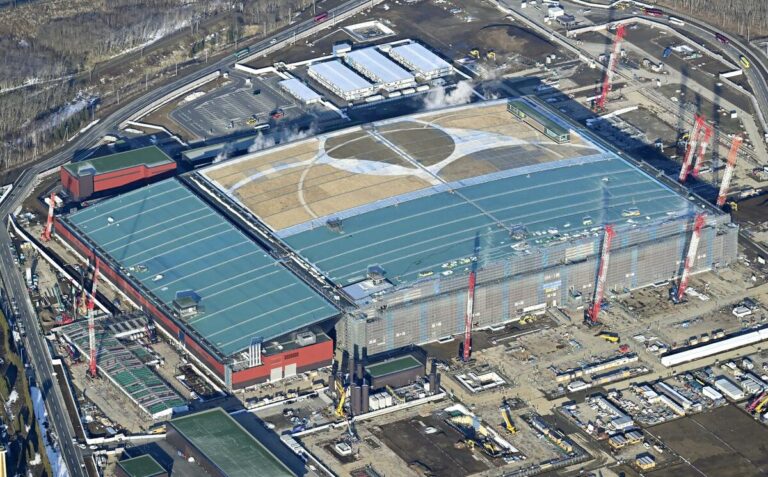 Le gouvernement japonais va investir 100 milliards. le yen chez le fabricant de puces Rapidus
