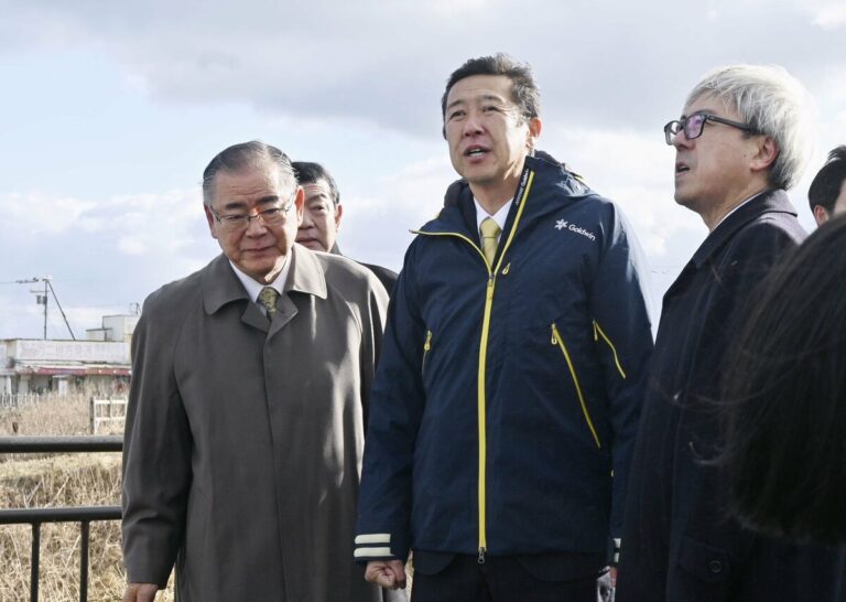 Le ministre japonais a mis en garde contre des remarques sur les îles contestées sous contrôle russe