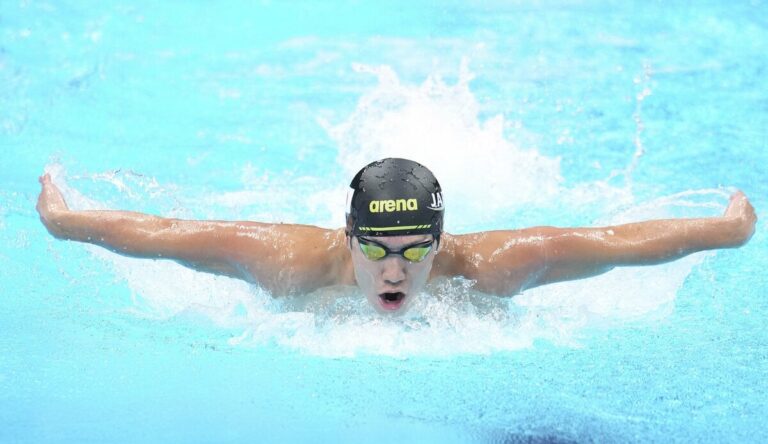 Le nageur Ibara remporte l'argent au 200 m papillon hommes