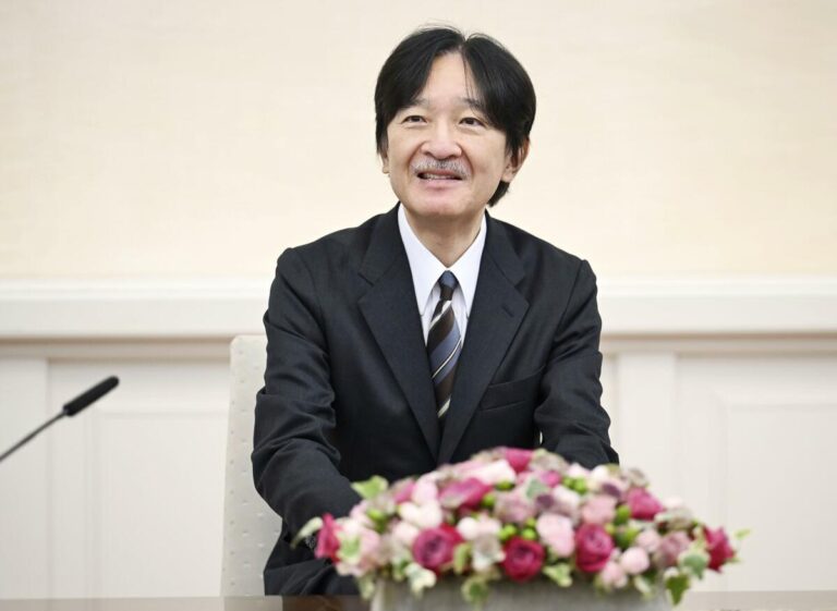 Le prince héritier du Japon fête ses 60 ans et espère la paix 80 ans après la Seconde Guerre mondiale