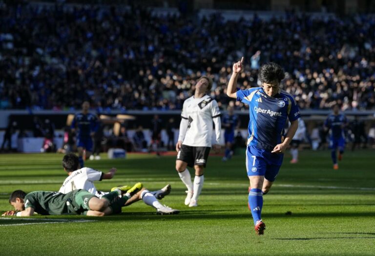 Machida remporte sa première Coupe de l'Empereur avec une victoire 3-1 contre Kobe