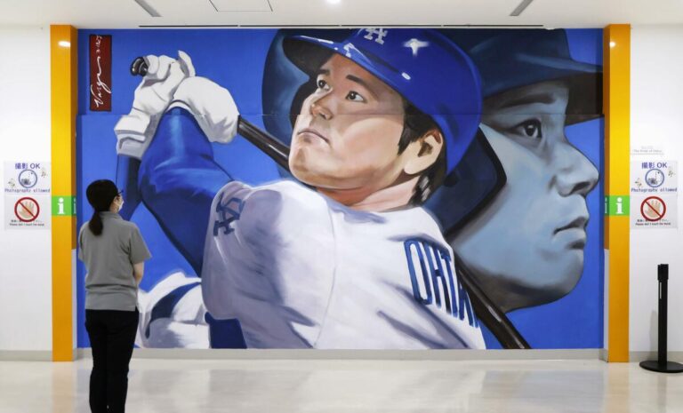 Shohei Ohtani, artiste de Los Angeles, a réalisé des peintures murales dans sa ville natale au Japon