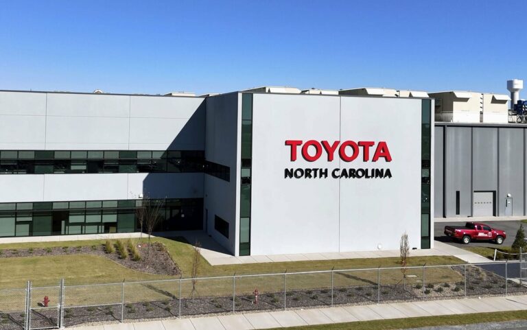 Toyota va investir 10 milliards de dollars supplémentaires aux États-Unis pour fabriquer des batteries pour véhicules électriques