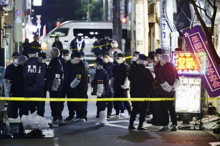 Des parties du corps d'un bébé retrouvées dans un congélateur dans une entreprise de divertissement pour adultes à Tokyo