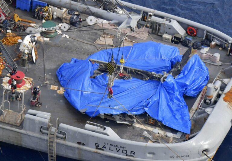 La mère du membre d'équipage de l'US Osprey manque toujours à son fils 2 ans après l'accident au Japon