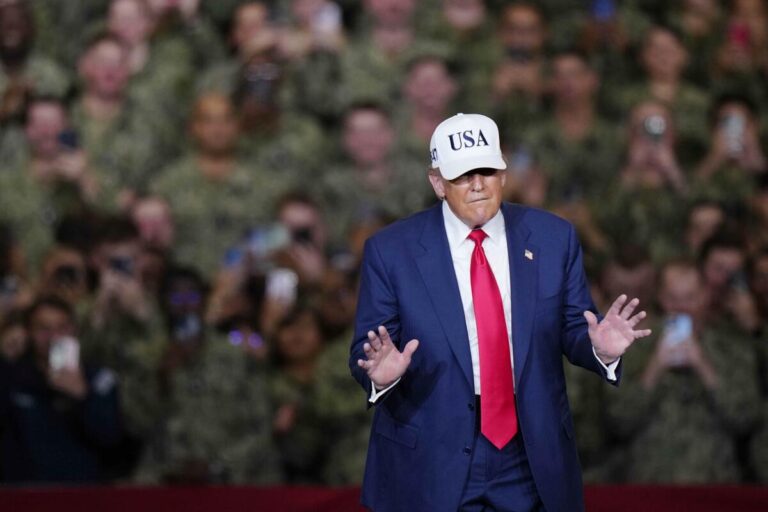 A nova estratégia dos EUA considera a Ásia um "campo de batalha" crucial e insta seus aliados a fazerem mais.