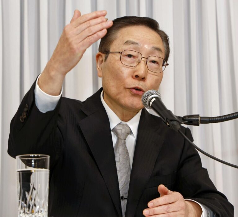 Le chef de la branche japonaise de l'Église de l'Unification démissionne et présente ses excuses