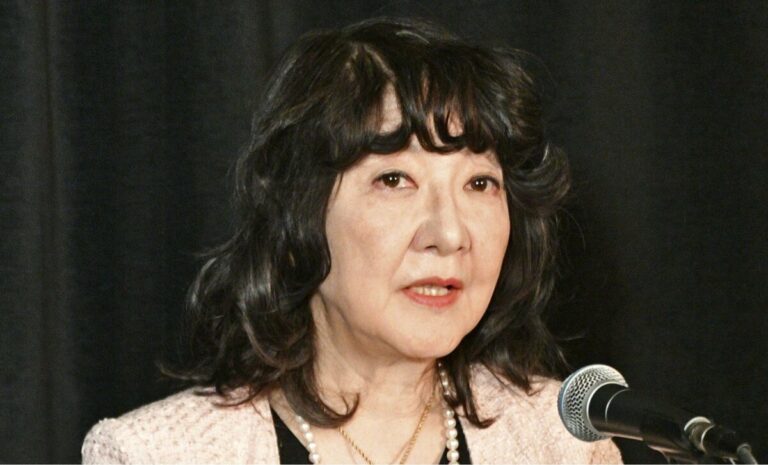Aucune option n'est exclue pour contrer les fluctuations excessives du yen, selon le ministre japonais des Finances
