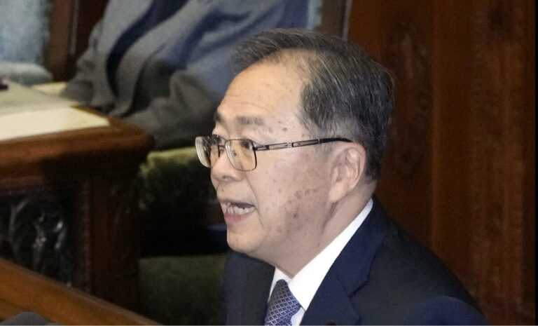 La fin de 26 ans de coalition au pouvoir au Japon oblige Komeito à repenser l'avenir
