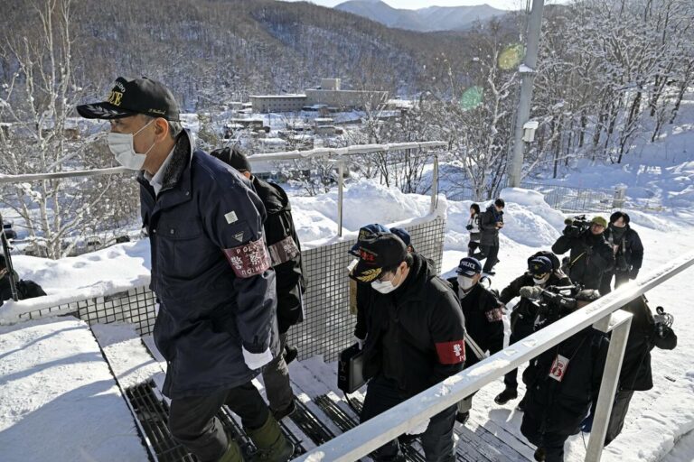 La police d'Hokkaido perquisitionne le bureau de l'exploitant d'une station de ski suite à la mort d'un garçon