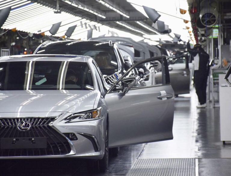 La production industrielle japonaise en hausse de 0,8% en 2025, première hausse en 4 ans