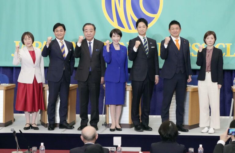 Les dirigeants des partis japonais s'affrontent sur la taxe à la consommation lors d'un débat avant les élections