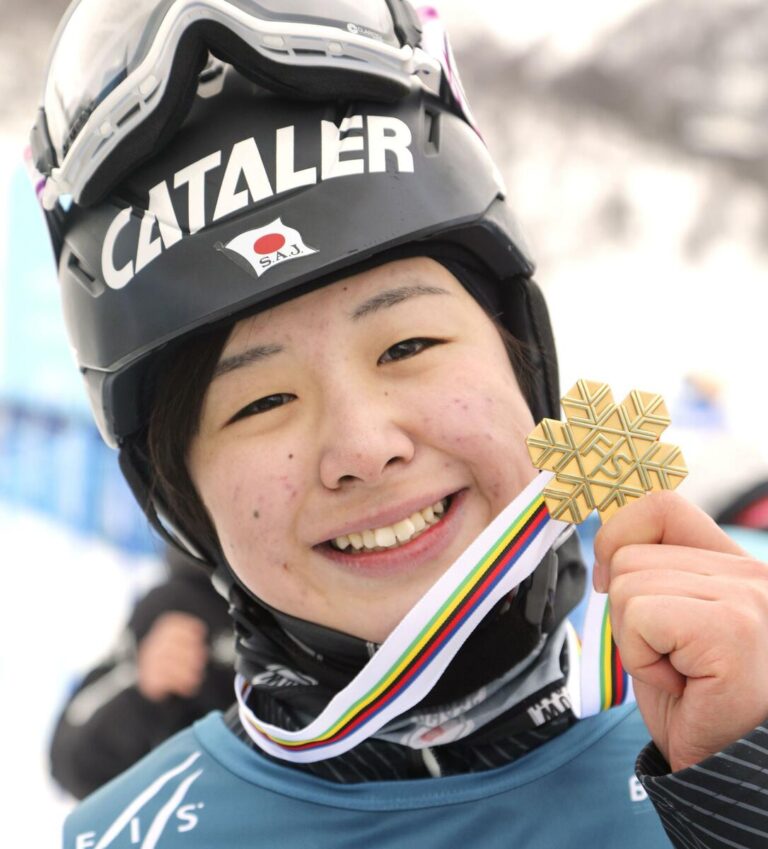 Miki, auto-entraîneur, vise l'or olympique avec son équipe de soutien
