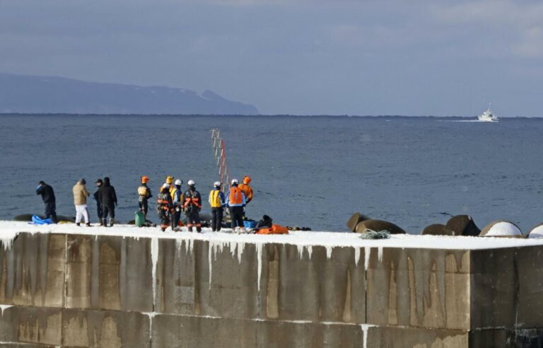 Un membre de l'équipage de pêche retrouvé dans un état critique près du port d'Hokkaido