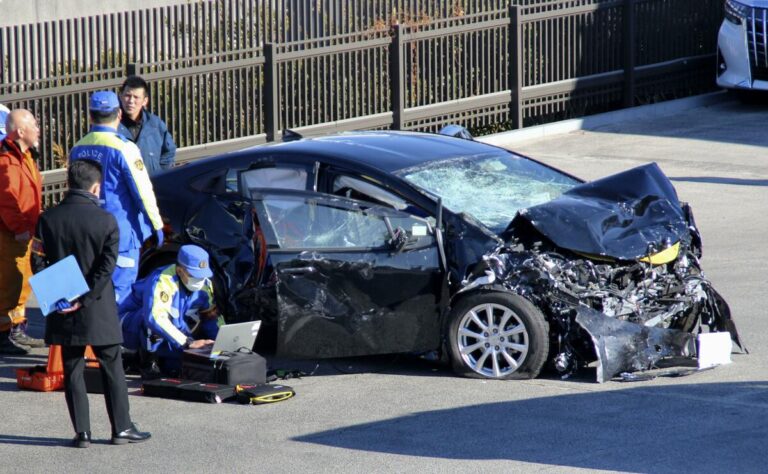 Une voiture gouvernementale a roulé à 130 km/h dans un accident mortel impliquant plusieurs véhicules dans le centre de Tokyo