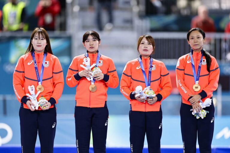 Les Japonaises remportent le bronze en poursuite par équipes de patinage de vitesse et établissent un record