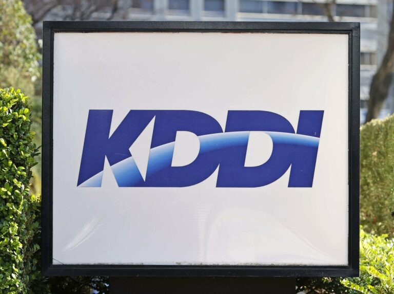 KDDI va introduire un robot humanoïde dans les magasins de détail pour servir ses clients