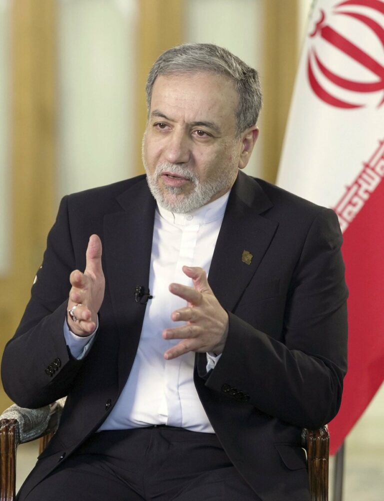 L'Iran prêt à aider le passage des navires japonais dans le détroit d'Ormuz (Araghchi) 5 L'Iran prêt à aider le passage des navires japonais dans le détroit d'Ormuz (Araghchi)