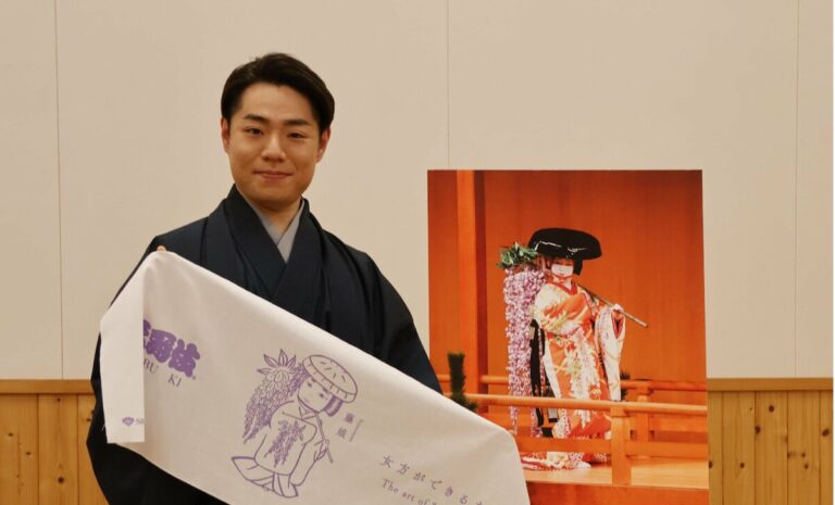 L'acteur de Kabuki offrira à l'Europe un rare aperçu du maquillage de scène malgré un signe de tête aux Oscars