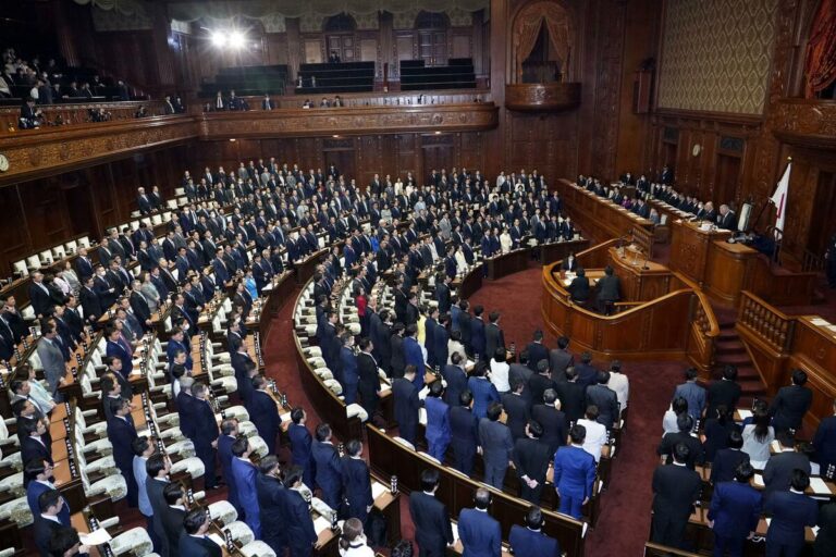 Le Premier ministre japonais abandonne son offre d'adopter le budget de l'exercice 2026 à temps, le régime accepte une mesure provisoire