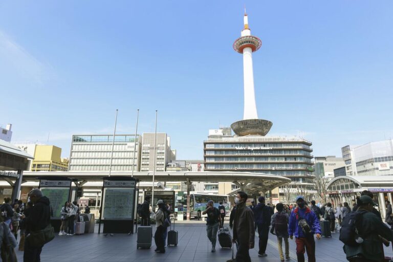 Les experts appellent à doubler la hauteur limite pour les bâtiments proches de la gare de Kyoto